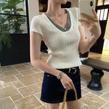 Two Beautiful Beautiful Vneck Yellow Short-Sleeved Knitted Shirt Girls Summer New Beautiful Unique Top