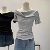 2026 Early Spring Temperament Hottie Twisty Design Slanted Shoulder Short-Sleeved T-Shirt Commuting Summer New Pure Desire