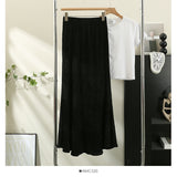 In The Autumn Of 2025, The New Velvet Broced Fishtail Half-Dress Woman Retro High-End Feeling Leaves Side Hundred Folded Bag Hips Long Skirt