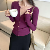 Button V-Neck Inside The Bottom Of The Knitted Shirt Women's Autumn And Winter 2025 New Unique Beautiful Gas Chic Repair Body