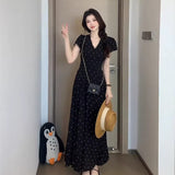 High Sensational Temperament V-Neck Waist Dress 2026 New French Black Wave Dot Short-Sleeved Dress Dress Women's Summer