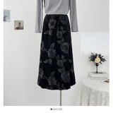 French Elegant Temperament Embroidered Flowers Velvet Dress Autumn 2025 High-Waist A Word Loose Swing Long Dress