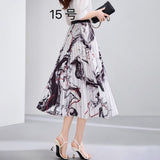 2025 New High-Rise Half-Dress Woman Tight Waist Ink Print Design Sense A-Character Skirt In The Long Folded Skirt