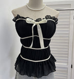 Bodrum-Smeared Waistcoat With Chest Cushions Against Colored Bows And Bows Trinkles And Sleeveless Tops 8183