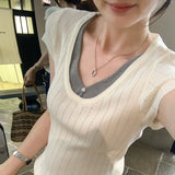 Two Beautiful Beautiful Vneck Yellow Short-Sleeved Knitted Shirt Girls Summer New Beautiful Unique Top