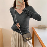 V-Neck Long-Sleeved Knitted Shirt Woman 2025 Early Autumn New Design Sense Slimming Slimming Bottom Top