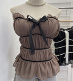Bodrum-Smeared Waistcoat With Chest Cushions Against Colored Bows And Bows Trinkles And Sleeveless Tops 8183