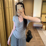 Light People Know Wearing Gray Folded V-Neck Shoulder Short-Sleeved T-Shirt Women's Summer 2026 New Fire Age Reduction Shirt