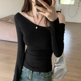 2026 New Year's Eve White Slanted Shoulder Sexy Pure Desire To Show Shoulders Long-Sleeved T-Shirt Girl Folded Wrinkled Waist-Thing Bottom Top