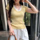 Two Beautiful Beautiful Vneck Yellow Short-Sleeved Knitted Shirt Girls Summer New Beautiful Unique Top