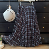 Korean Version Of The Retro Temperament Lattice Half-Dress Woman Autumn 2025 High-Waisted Folding Loose Umbrella Skirt