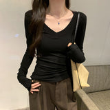 2026 Early Spring Sweet And Spicy Into The Autumn Thread Hot Mother V Collar Slimming Inside T-Shirt Woman's New Design Feel Top