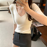 Style Of Temperament V Collar Body Sleeve Knitted Shirt Women's Unique Beauty In The Autumn To Hit The Bottom Of The Top