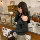 One-Word Shoulder Gas Super Good-Looking Inside Hit Bottom Knitted Jersey Women 2025 Autumn And Winter Yang Beautiful Age Reduction Apparent Thin Top