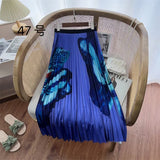 2025 New High-Rise Half-Dress Woman Tight Waist Ink Print Design Sense A-Character Skirt In The Long Folded Skirt