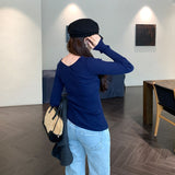 High-Level Pit Strip V-Neck Long Sleeves Hit The Bottom Of The Knitted Shirt Women Autumn 2025 New Big Look And Familiar Top