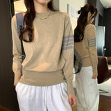 Unique And Beautiful White Inside Sweater Knitted Bottom Shirt Women 2025 Autumn And Winter Hem To The Waist Design Blouse